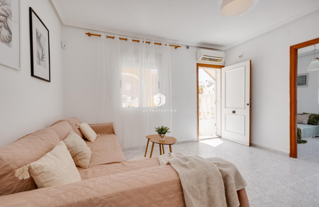 Segunda mano - Bungalow -
Torrevieja - Los Frutales