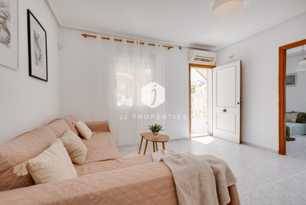 Segunda mano - Bungalow -
Torrevieja - Los Frutales