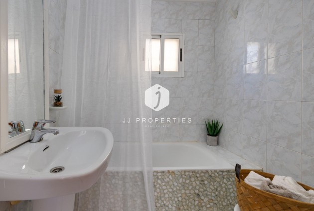 Segunda mano - Bungalow -
Torrevieja - Los Frutales