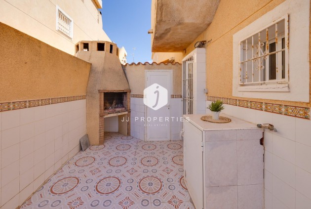 Segunda mano - Bungalow -
Torrevieja - Los Frutales