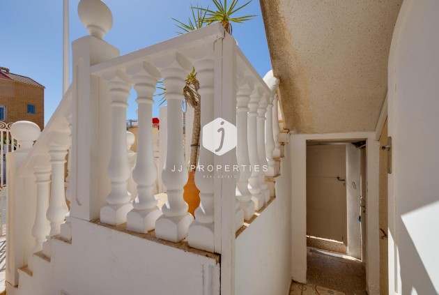 Segunda mano - Bungalow -
Torrevieja - Los Frutales