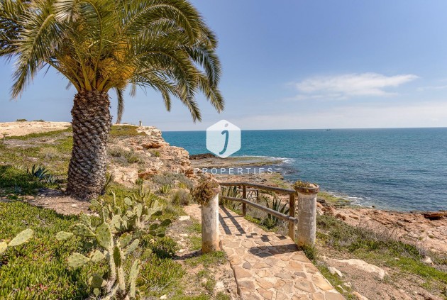 Segunda mano - Bungalow -
Torrevieja - Los Frutales