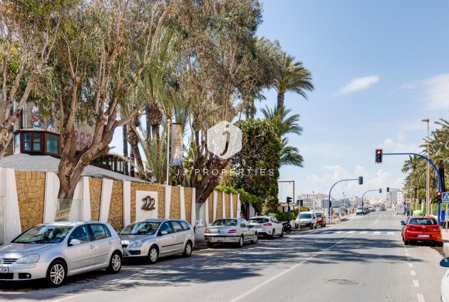 Segunda mano - Bungalow -
Torrevieja - Los Frutales