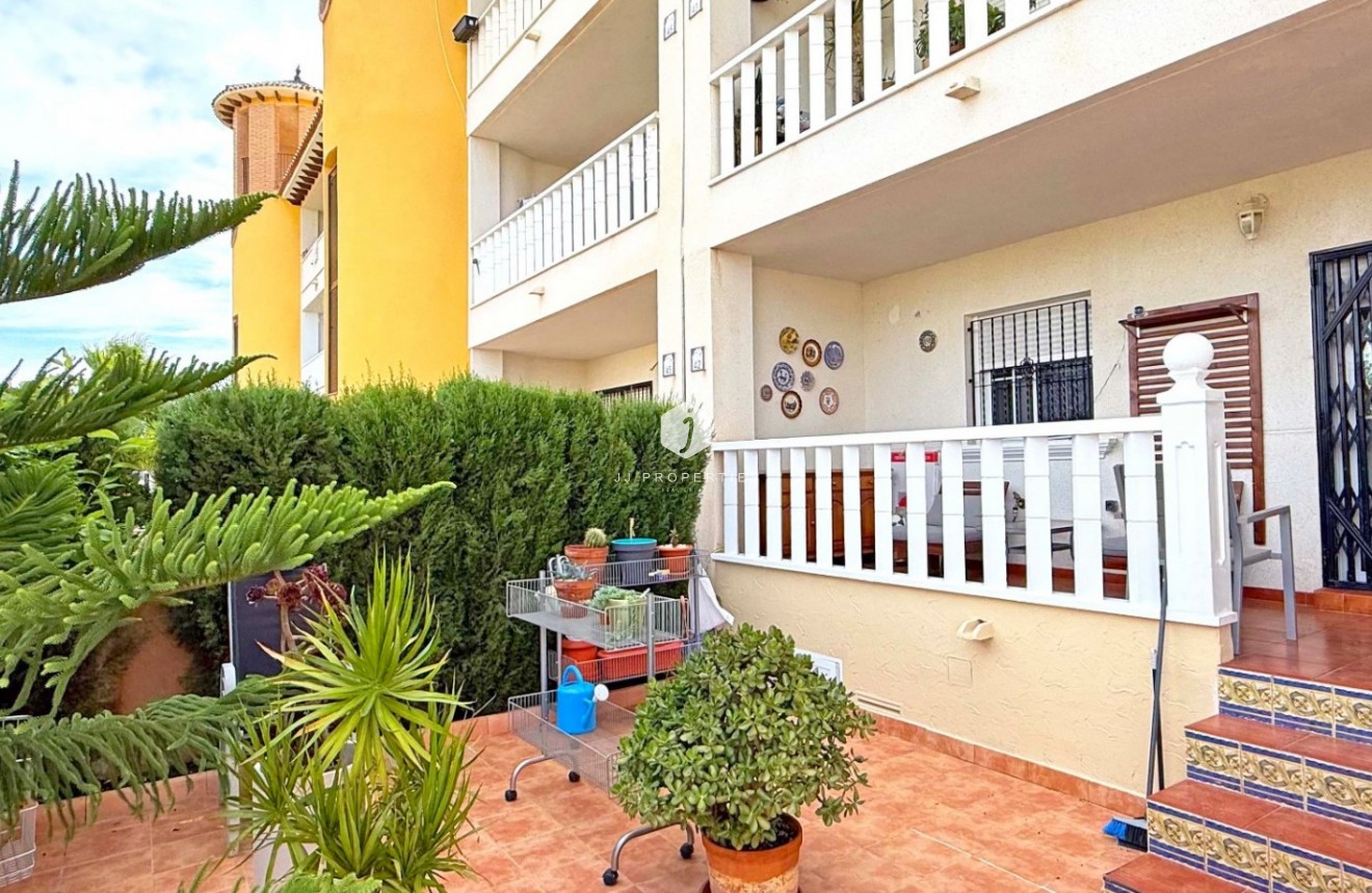 Segunda mano - Apartamento / piso -
Orihuela Costa - Costa Blanca