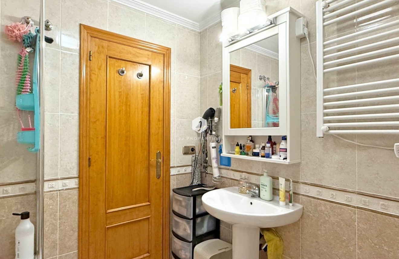 Segunda mano - Apartamento / piso -
Orihuela Costa - Costa Blanca