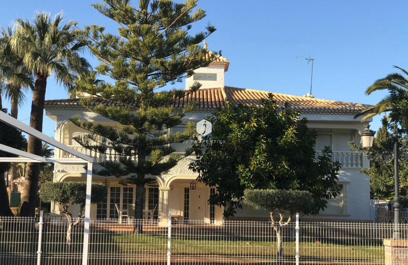 Tweedehands - Villa -
Orihuela Costa - Costa Blanca