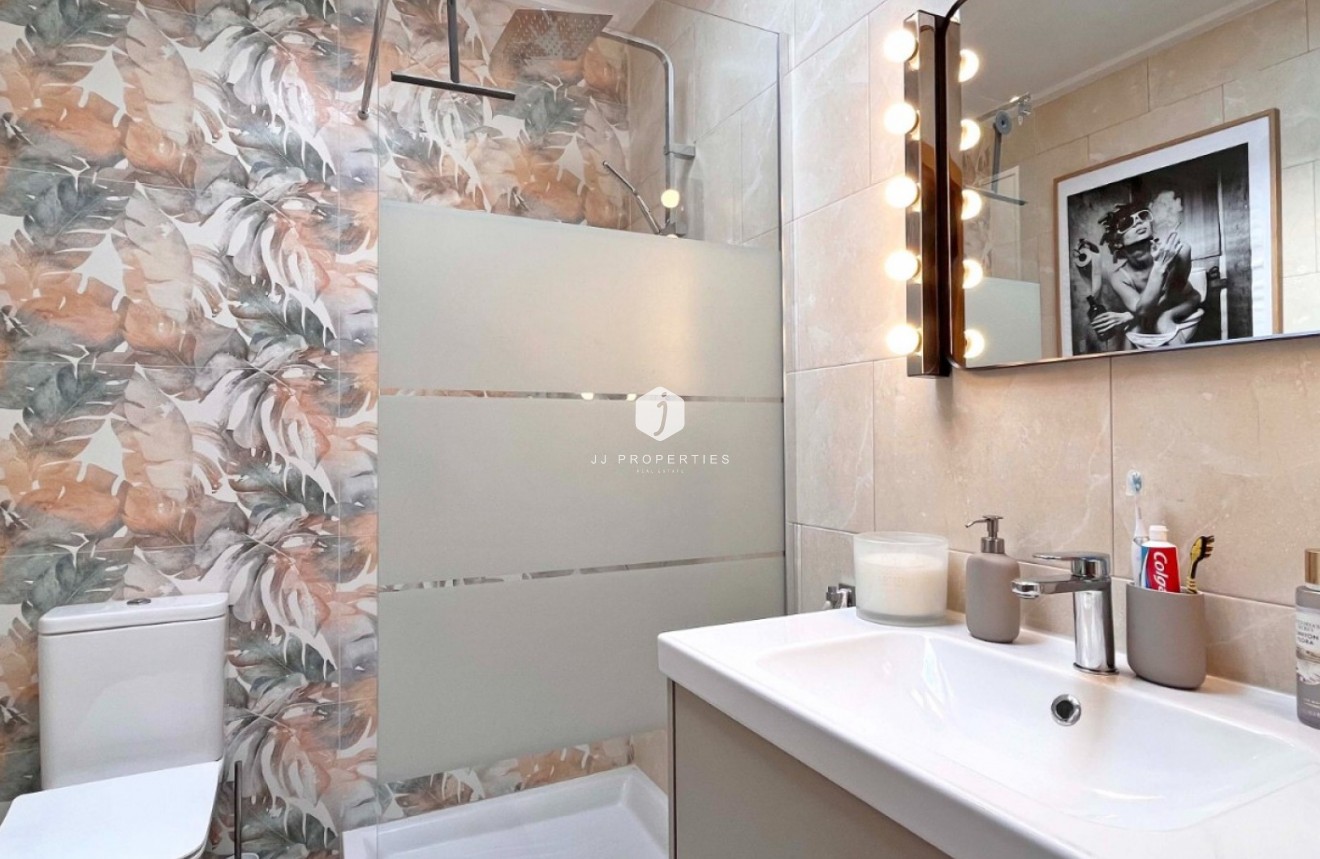 Tweedehands - Chalet -
Torrevieja - Costa Blanca