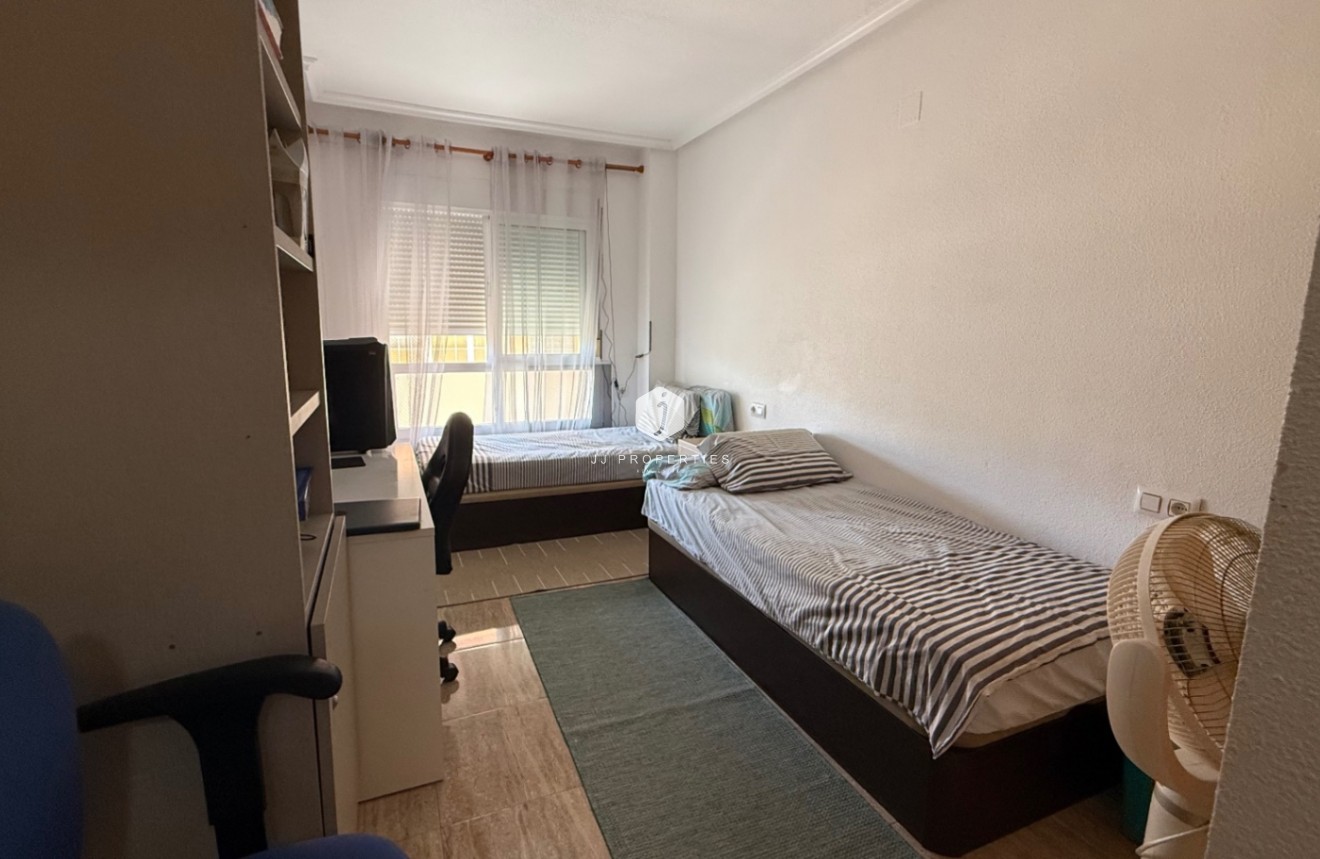 Segunda mano - Apartamento / piso -
Los Montesinos - Costa Blanca