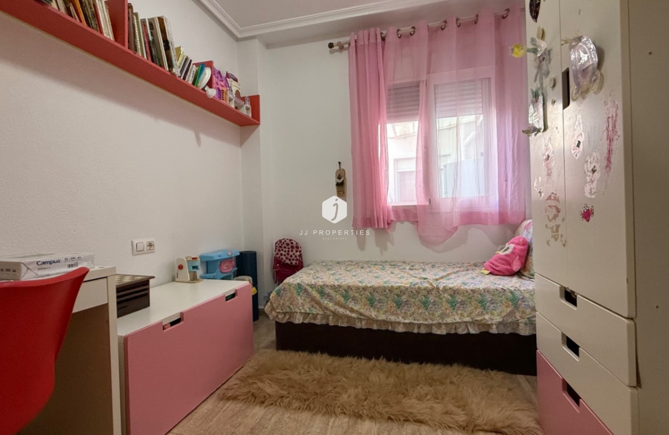 Segunda mano - Apartamento / piso -
Los Montesinos - Costa Blanca