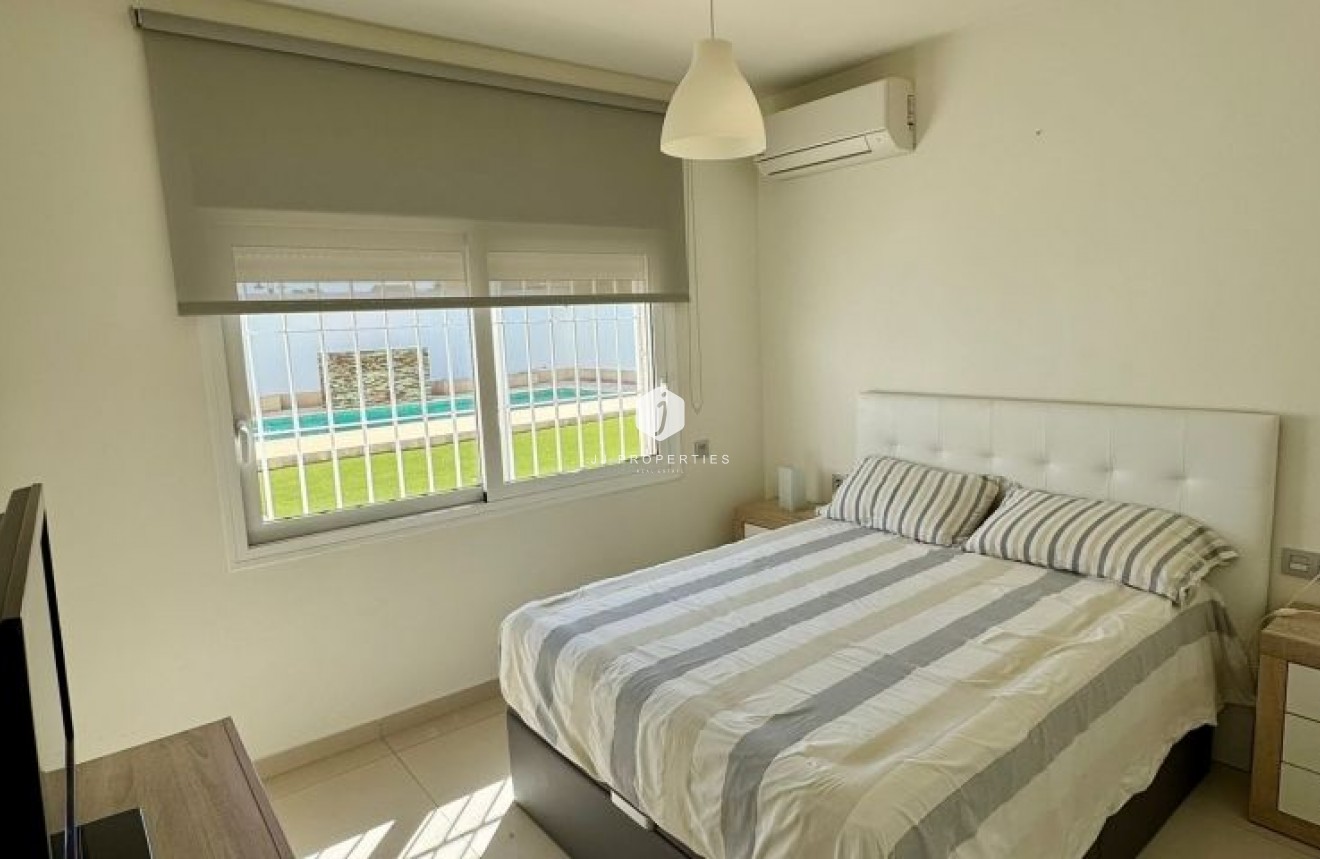 Segunda mano - Villa -
Torrevieja - Costa Blanca