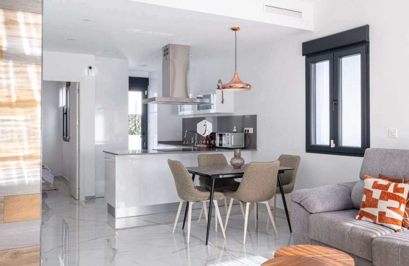 Tweedehands - Villa -
Torrevieja - Costa Blanca