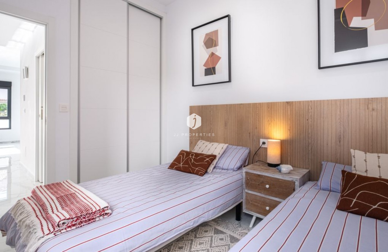 Tweedehands - Villa -
Torrevieja - Costa Blanca