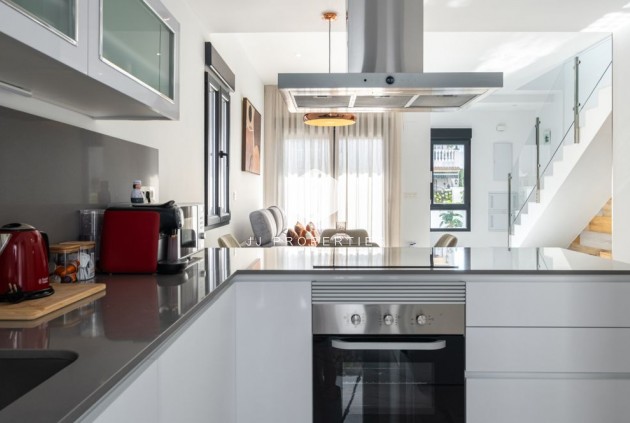 Tweedehands - Villa -
Torrevieja - Costa Blanca