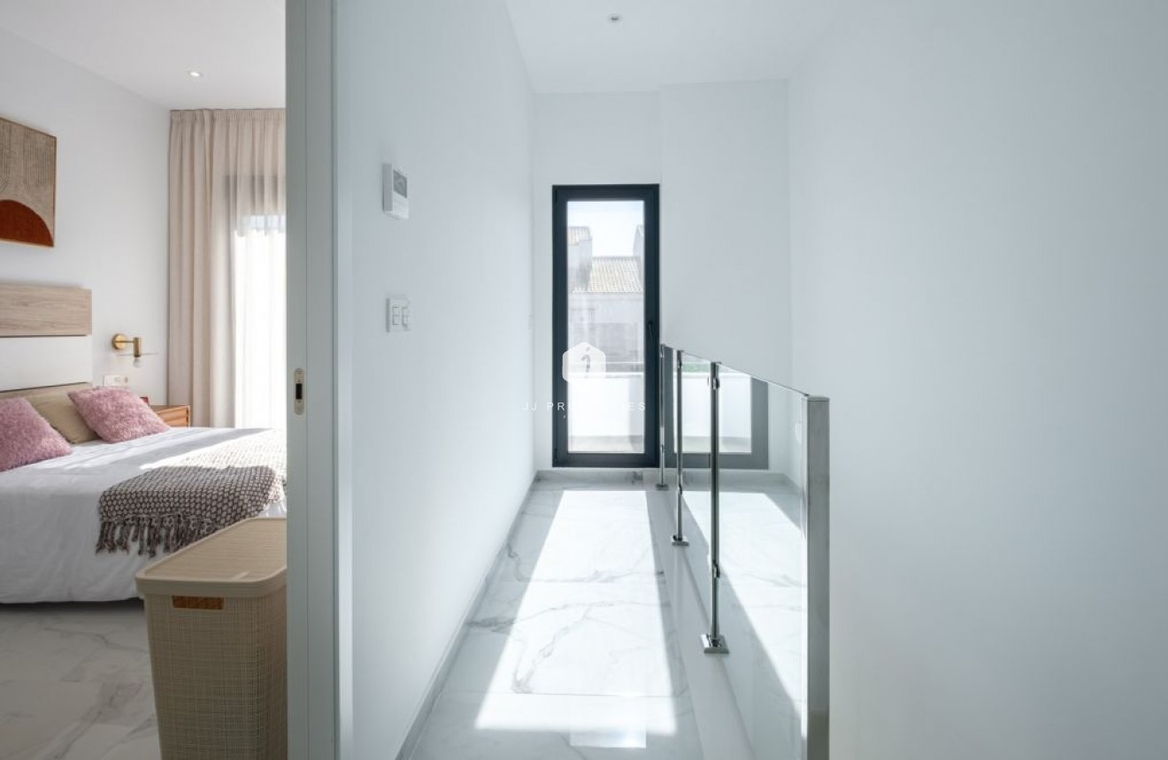 Tweedehands - Villa -
Torrevieja - Costa Blanca