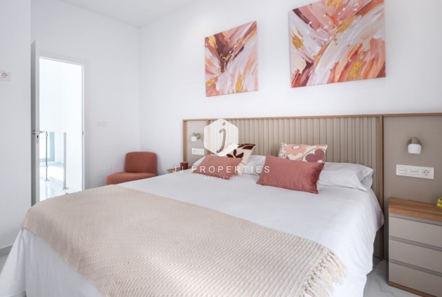 Tweedehands - Villa -
Torrevieja - Costa Blanca