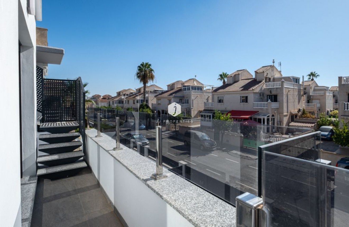 Tweedehands - Villa -
Torrevieja - Costa Blanca