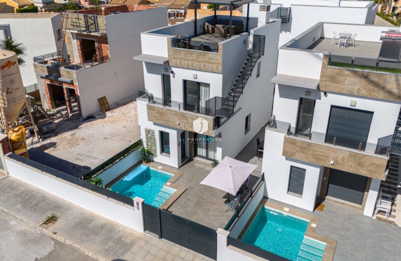 Tweedehands - Villa -
Torrevieja - Costa Blanca