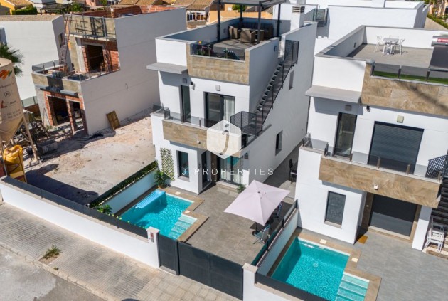 Tweedehands - Villa -
Torrevieja - Costa Blanca