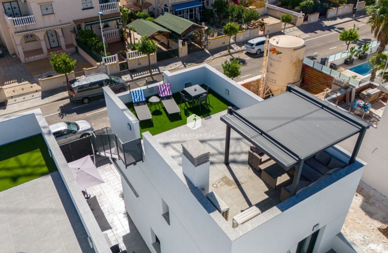 Tweedehands - Villa -
Torrevieja - Costa Blanca