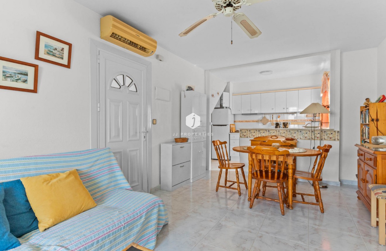 Segunda mano - Bungalow -
Torrevieja - Costa Blanca