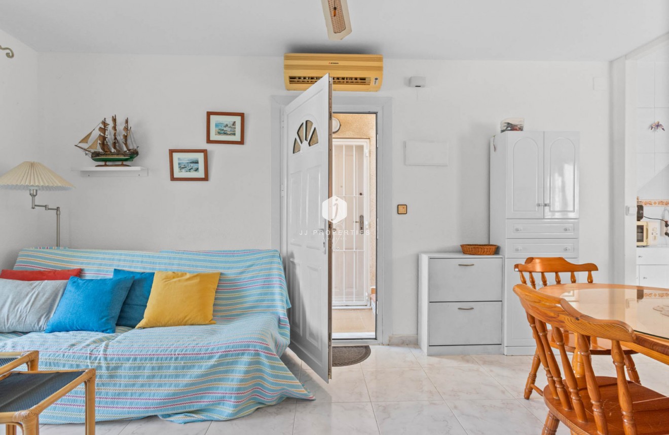 Segunda mano - Bungalow -
Torrevieja - Costa Blanca