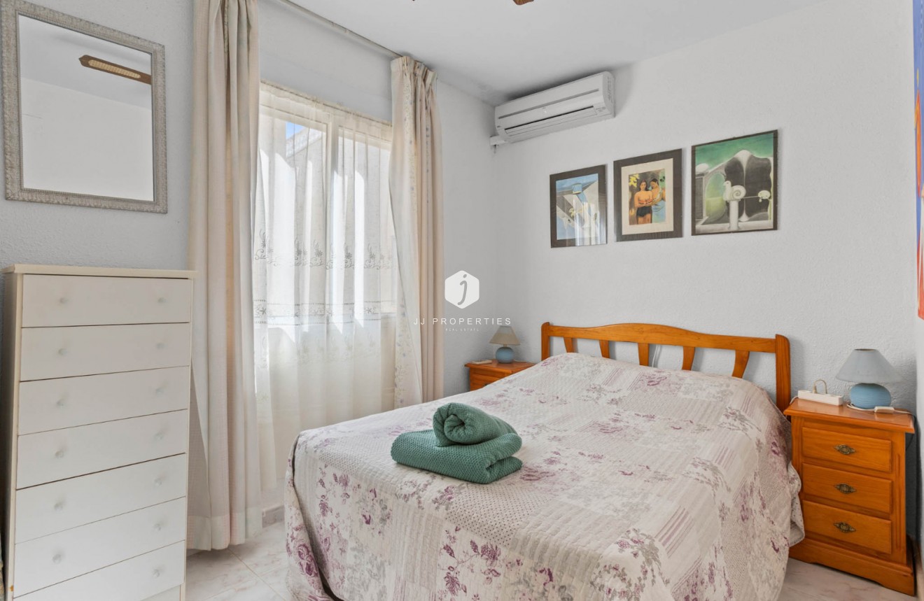 Segunda mano - Bungalow -
Torrevieja - Costa Blanca