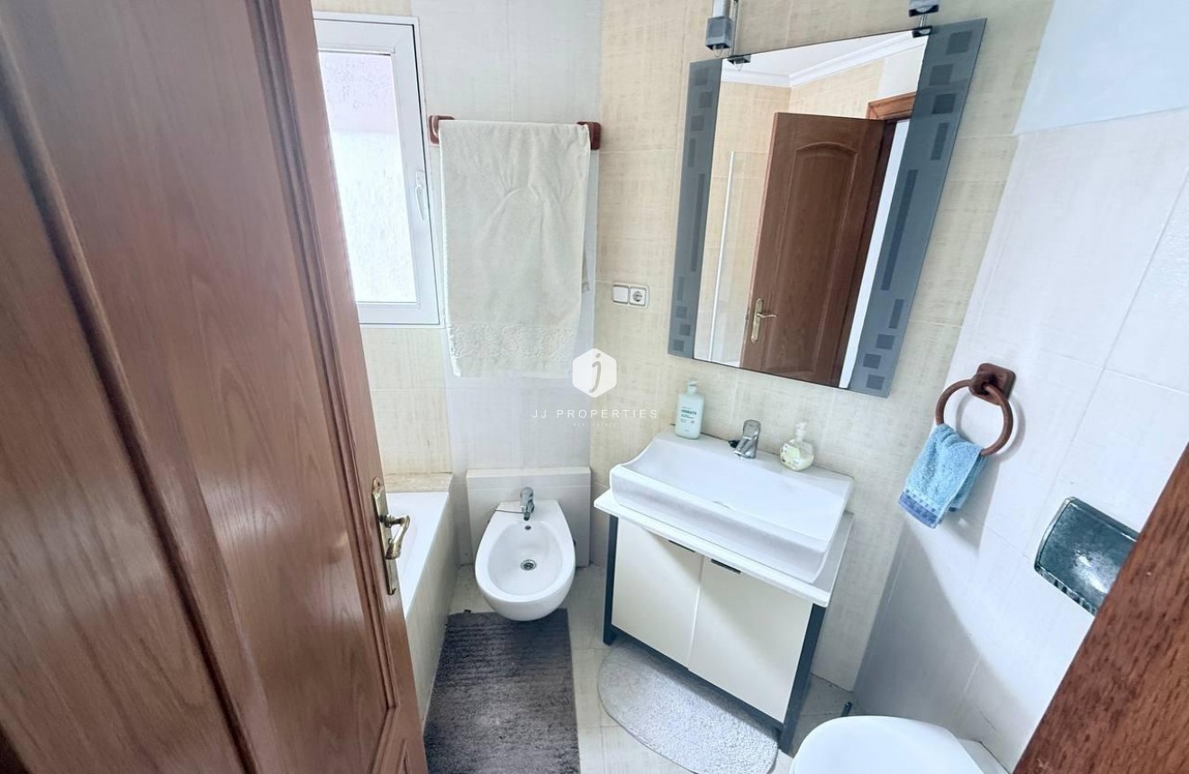 Segunda mano - Apartamento / piso -
Orihuela Costa - Lomas de Cabo Roig