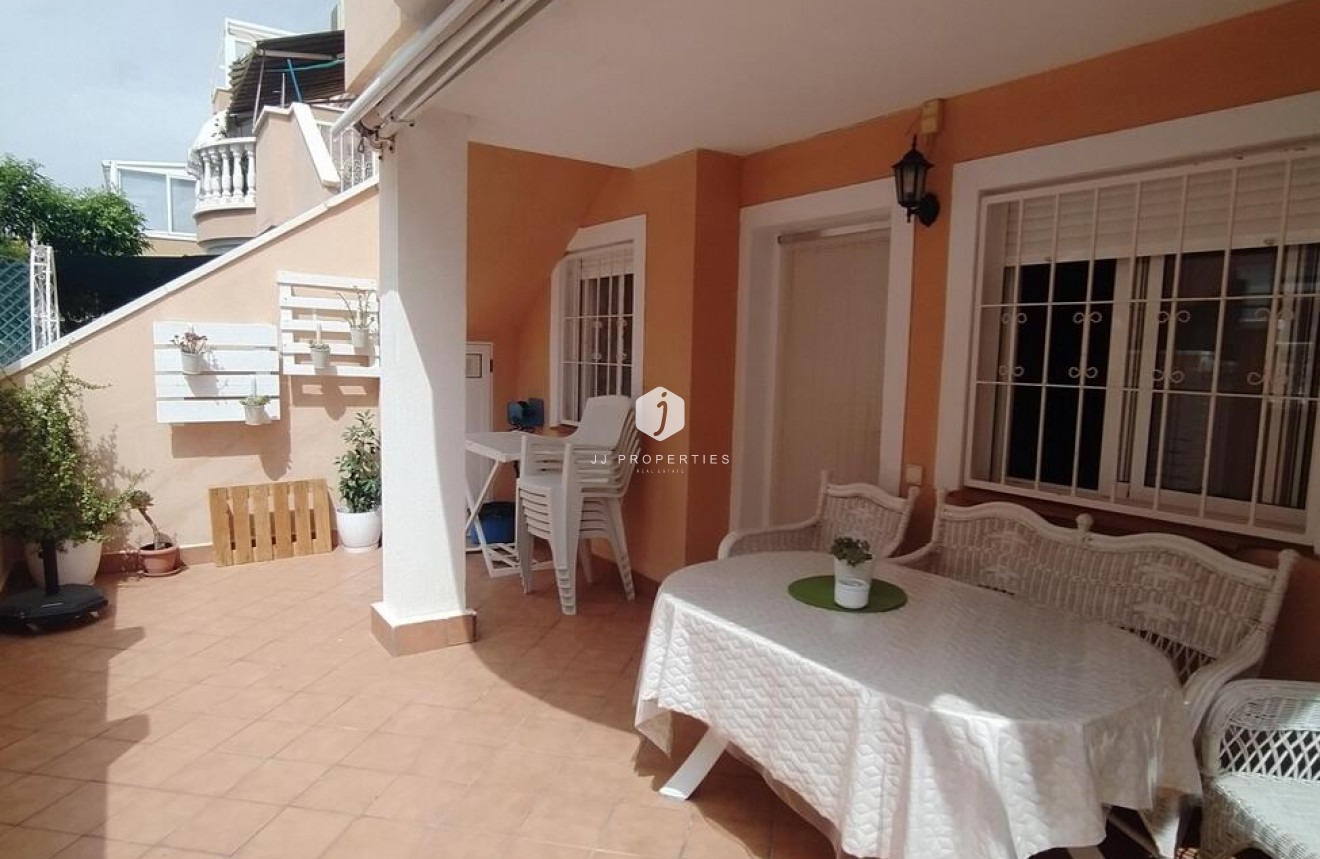 Segunda mano - Bungalow -
Torrevieja - LA VELETA MAR AZUL