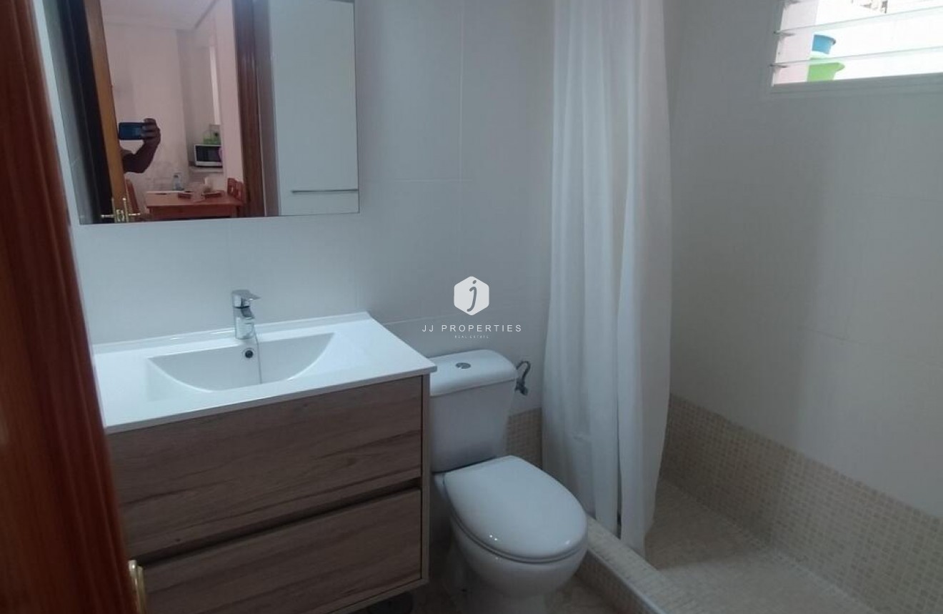 Segunda mano - Bungalow -
Torrevieja - LA VELETA MAR AZUL