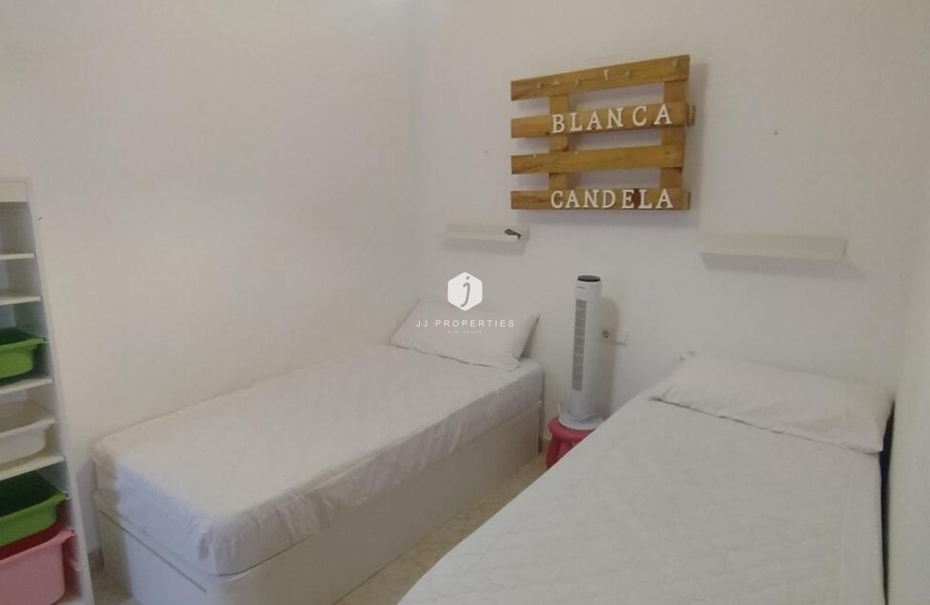 Segunda mano - Bungalow -
Torrevieja - LA VELETA MAR AZUL