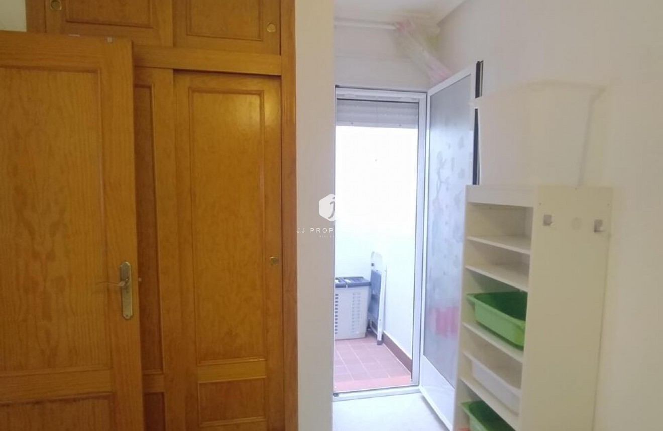 Segunda mano - Bungalow -
Torrevieja - LA VELETA MAR AZUL