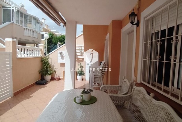 Segunda mano - Bungalow -
Torrevieja - LA VELETA MAR AZUL