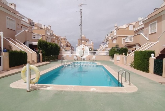 Segunda mano - Bungalow -
Torrevieja - LA VELETA MAR AZUL