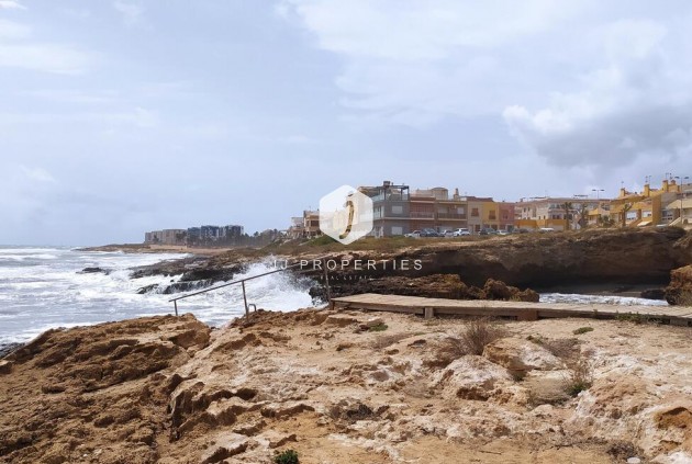 Segunda mano - Bungalow -
Torrevieja - LA VELETA MAR AZUL