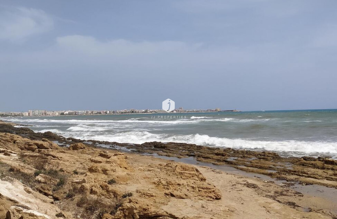 Segunda mano - Bungalow -
Torrevieja - LA VELETA MAR AZUL