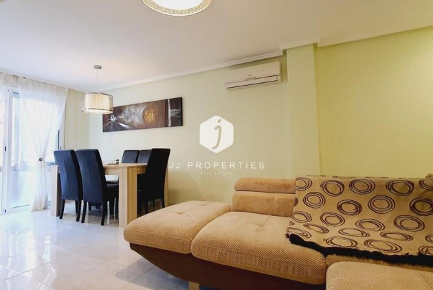 Segunda mano - Apartamento / piso -
Torrevieja - Centro