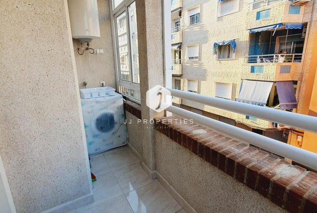 Segunda mano - Apartamento / piso -
Torrevieja - Centro