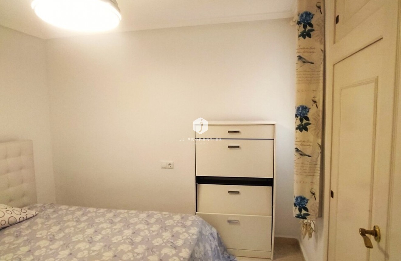 Segunda mano - Apartamento / piso -
Torrevieja - Centro