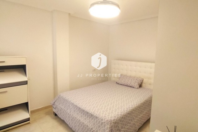 Segunda mano - Apartamento / piso -
Torrevieja - Centro