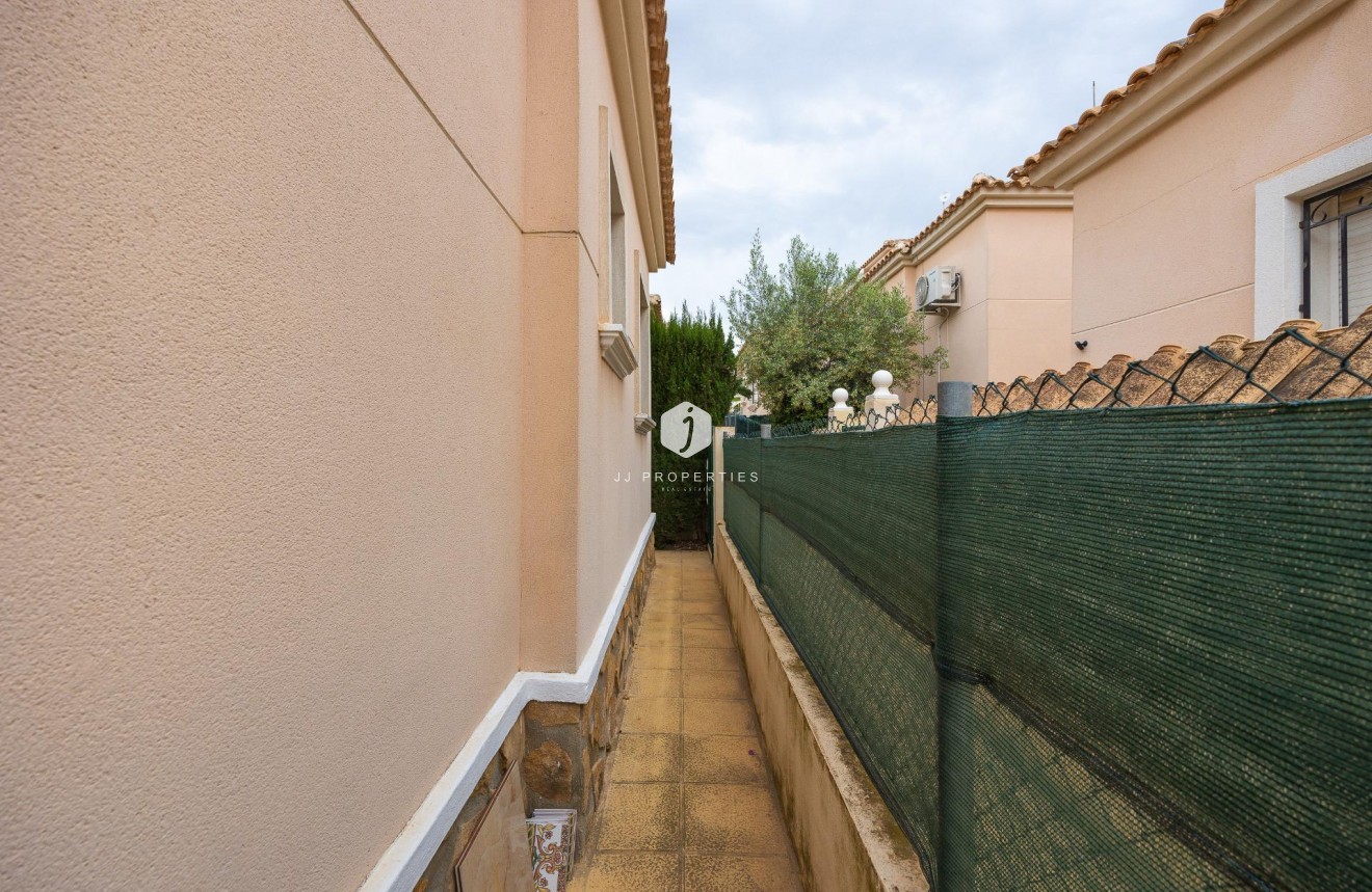 Segunda mano - Villa -
Orihuela Costa - Villamartín-las Filipinas