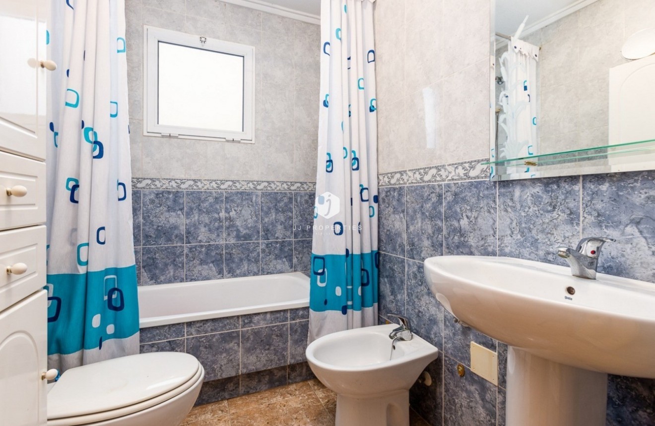 D'occasion - Appartement -
Torrevieja - Costa Blanca