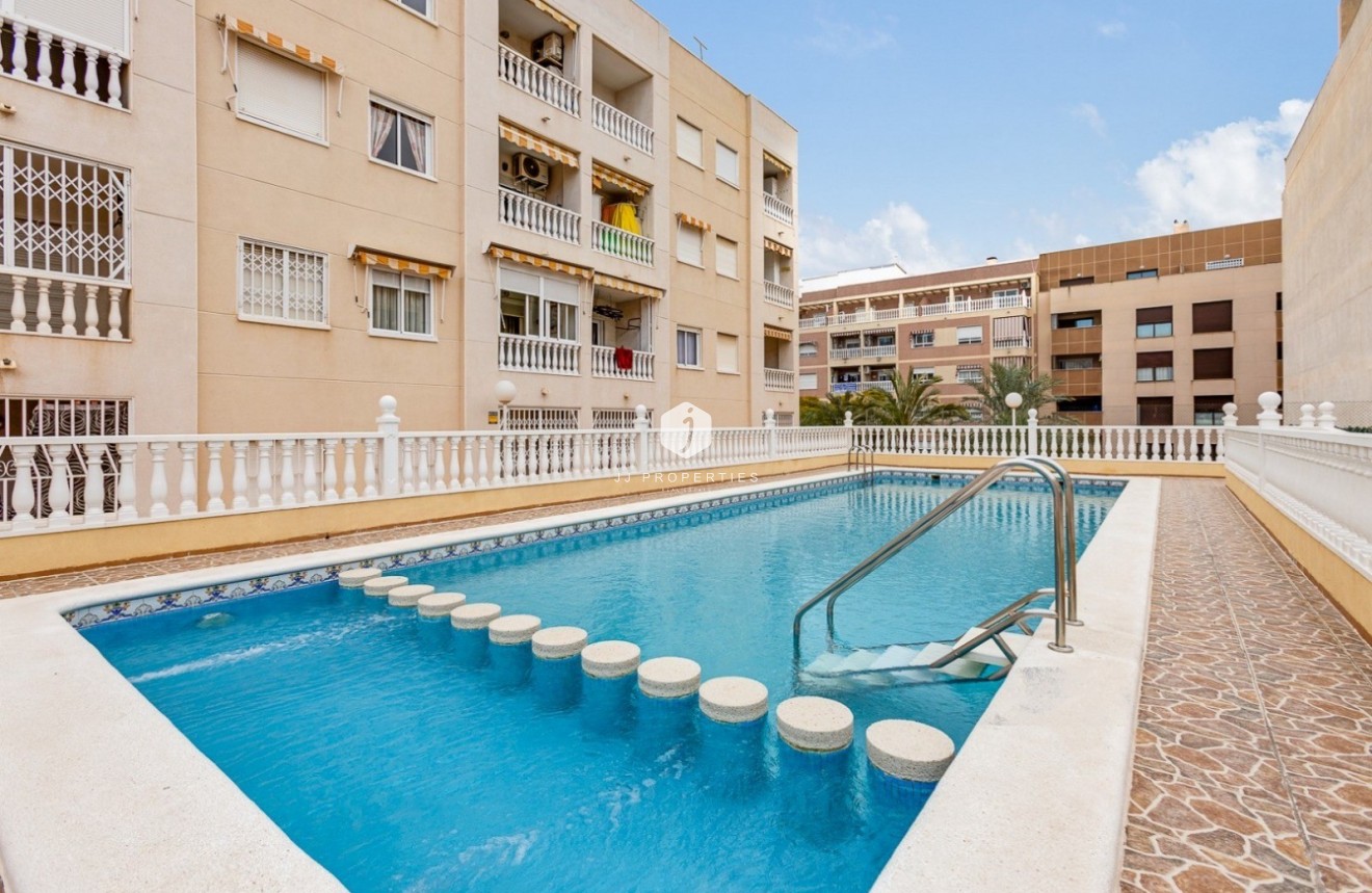 D'occasion - Appartement -
Torrevieja - Costa Blanca