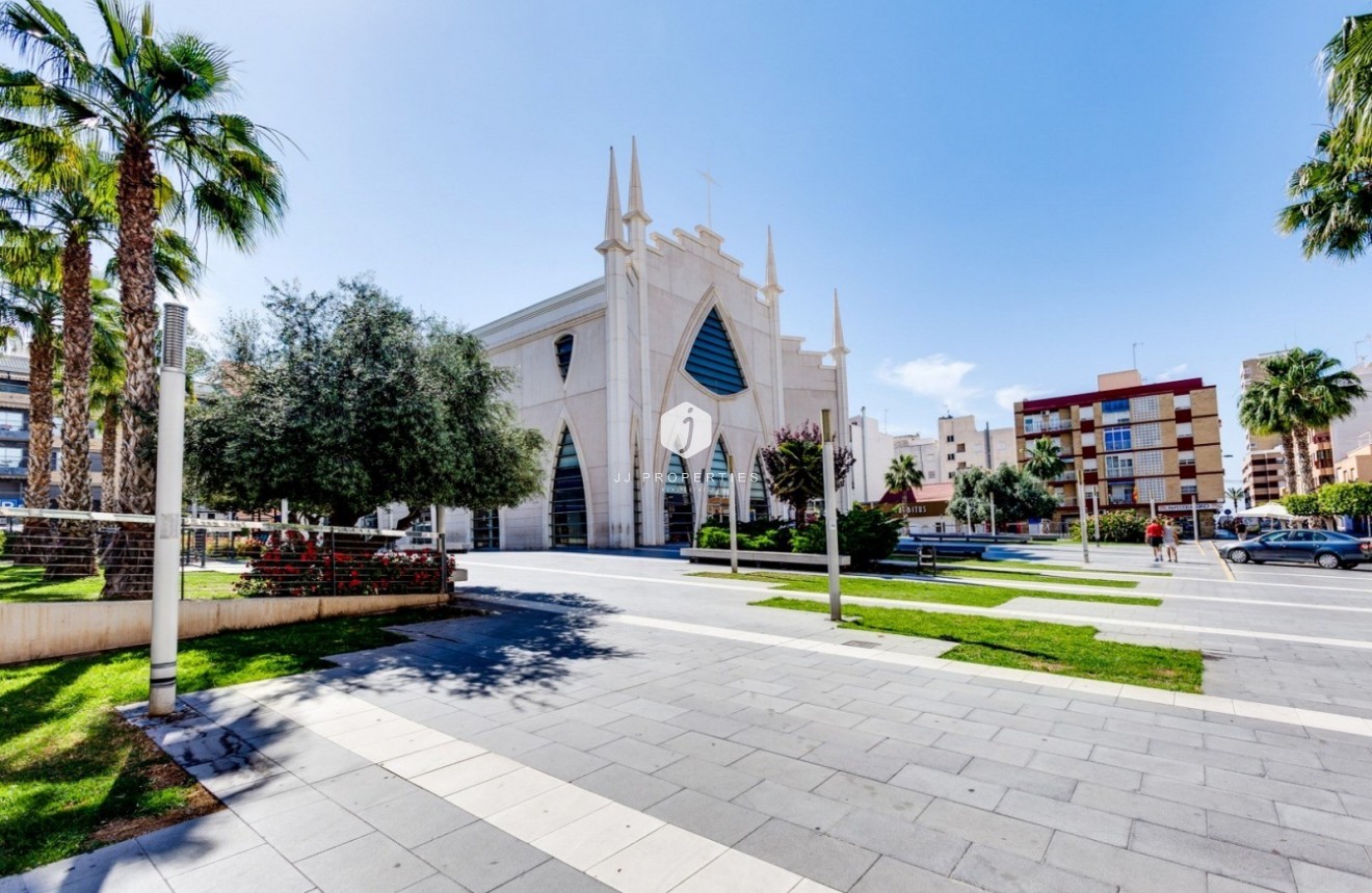 D'occasion - Appartement -
Torrevieja - Costa Blanca