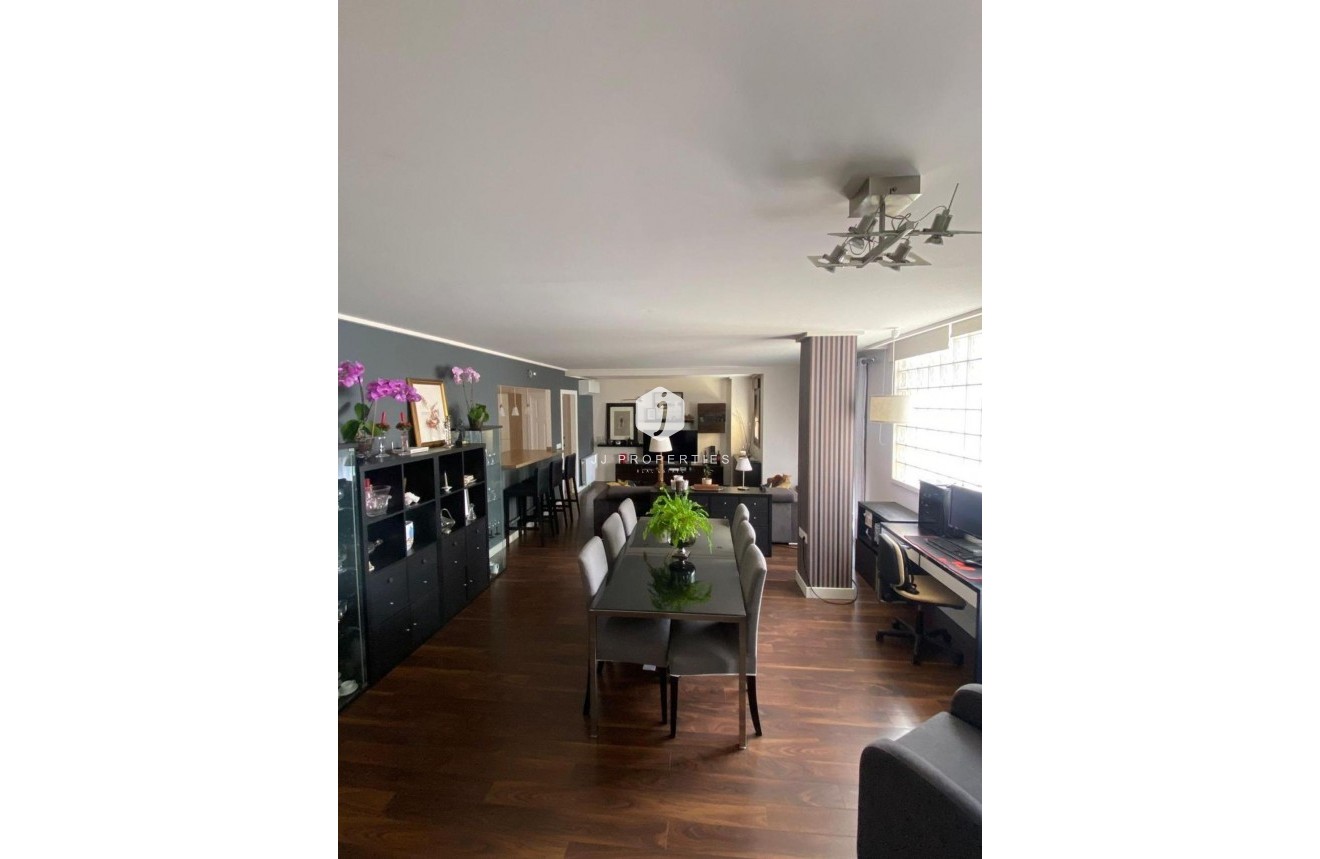 Segunda mano - Villa -
Torrevieja - Centro - Muelle Pesquero