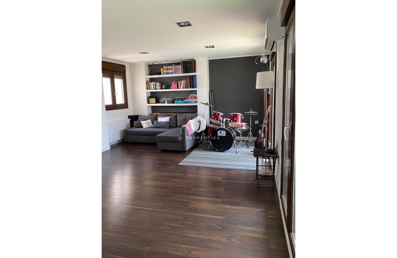 Segunda mano - Villa -
Torrevieja - Centro - Muelle Pesquero