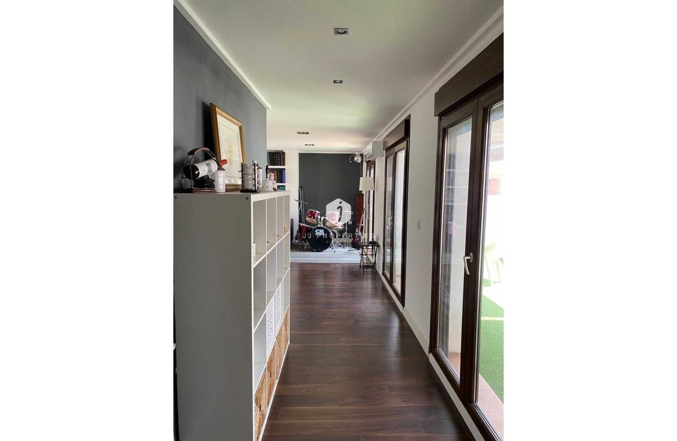 Segunda mano - Villa -
Torrevieja - Centro - Muelle Pesquero