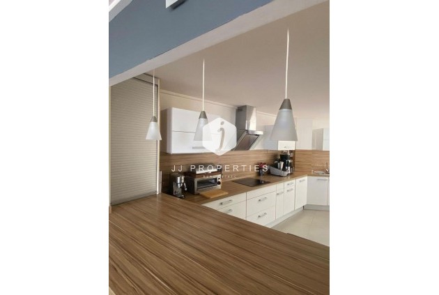 Segunda mano - Villa -
Torrevieja - Centro - Muelle Pesquero