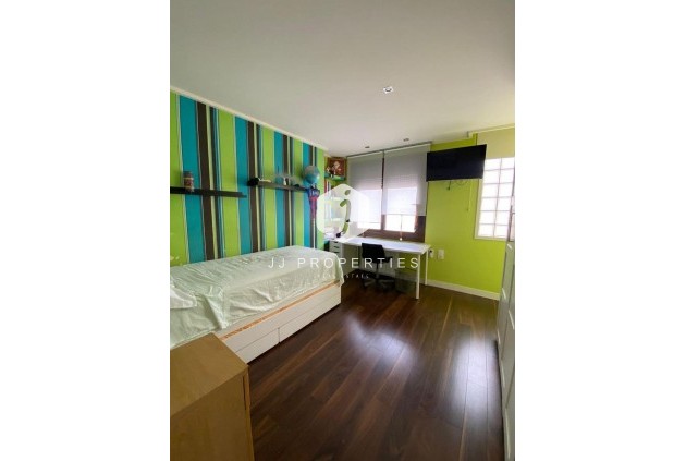 Segunda mano - Villa -
Torrevieja - Centro - Muelle Pesquero