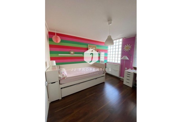 Segunda mano - Villa -
Torrevieja - Centro - Muelle Pesquero