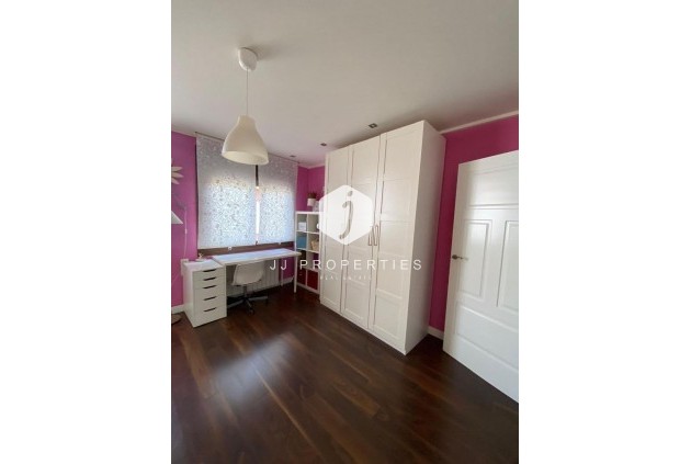 Segunda mano - Villa -
Torrevieja - Centro - Muelle Pesquero